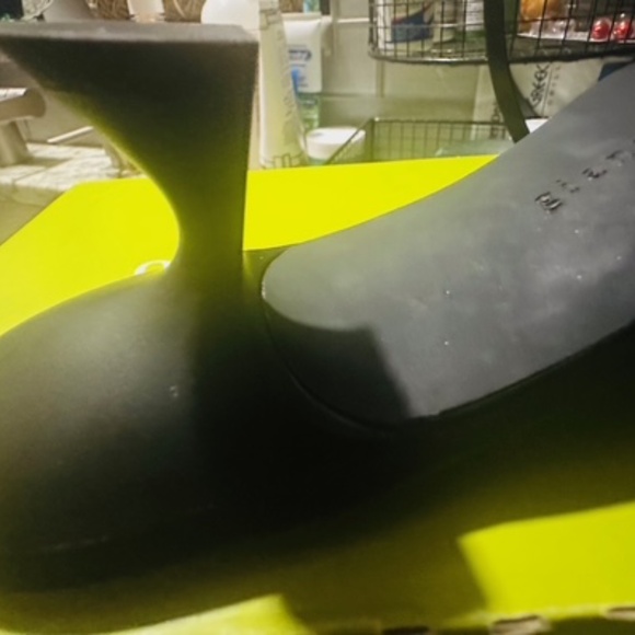 Gianni Bini Brand New Black Pumps with BIG White Bow - Size 9 M - Picture 8 of 11